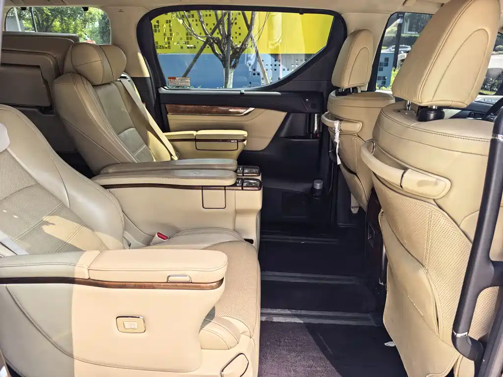 Toyota Alphard 2018 3.5L Luxury
