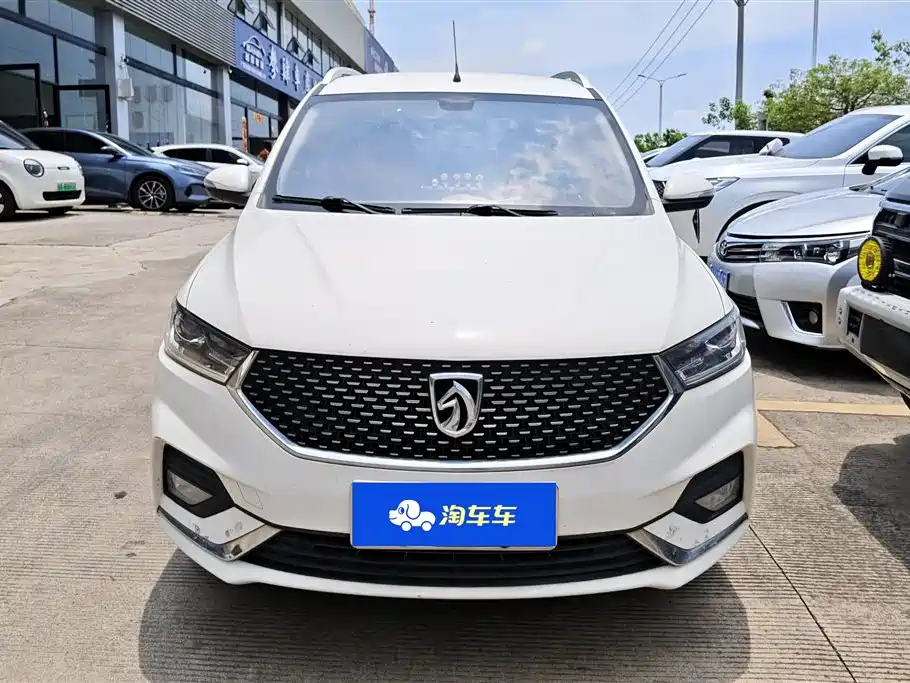 Купить Baojun 360