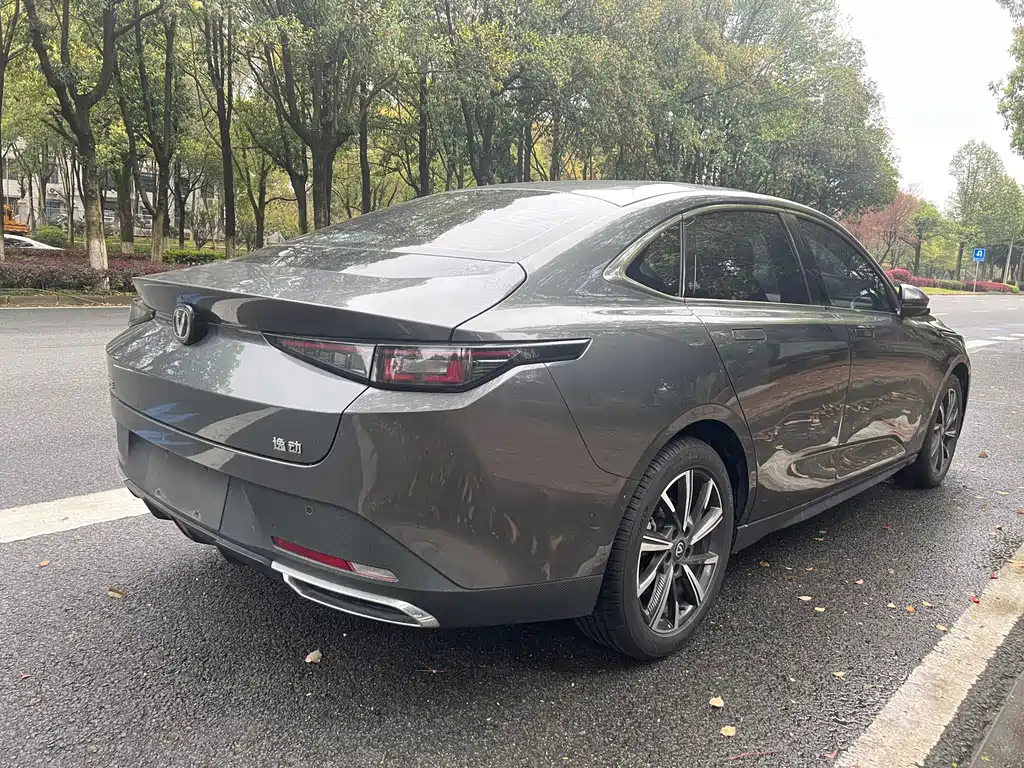 Changan Eado — миниатюра 7