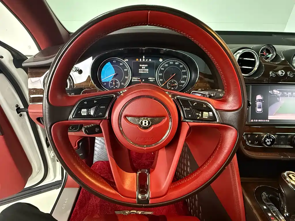 Bentley Bentayga — миниатюра 20