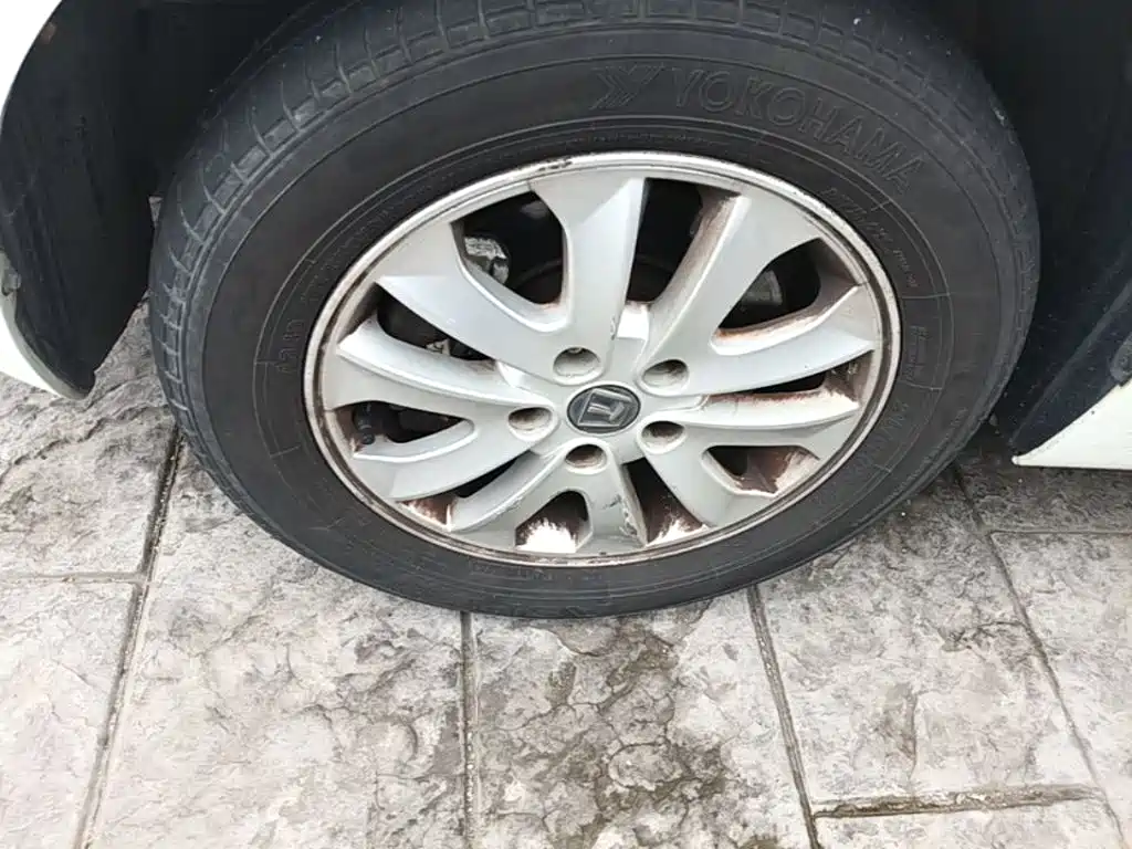 Luxgen Big 7 MPV — миниатюра 23