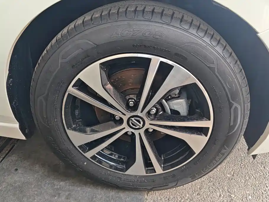 Nissan Sylphy — миниатюра 6