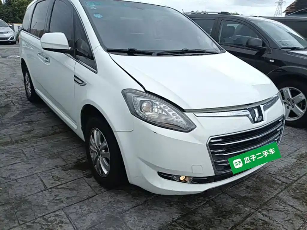 Luxgen Big 7 MPV — миниатюра 4