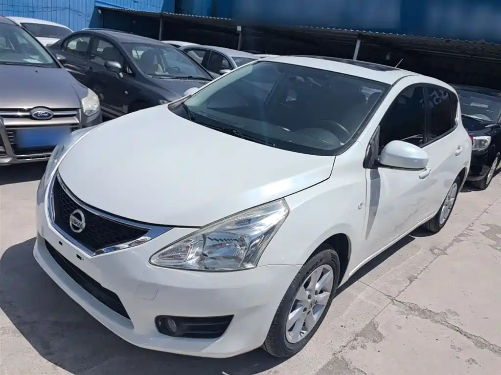 Купить Nissan Tiida