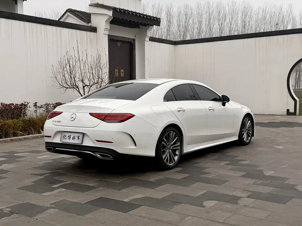 MERCEDES-BENZ CLS