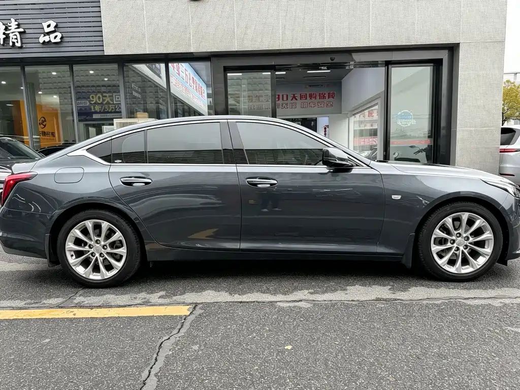 Cadillac CT5 — миниатюра 7