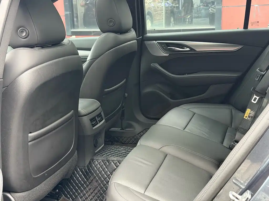 Cadillac CT5 — миниатюра 10
