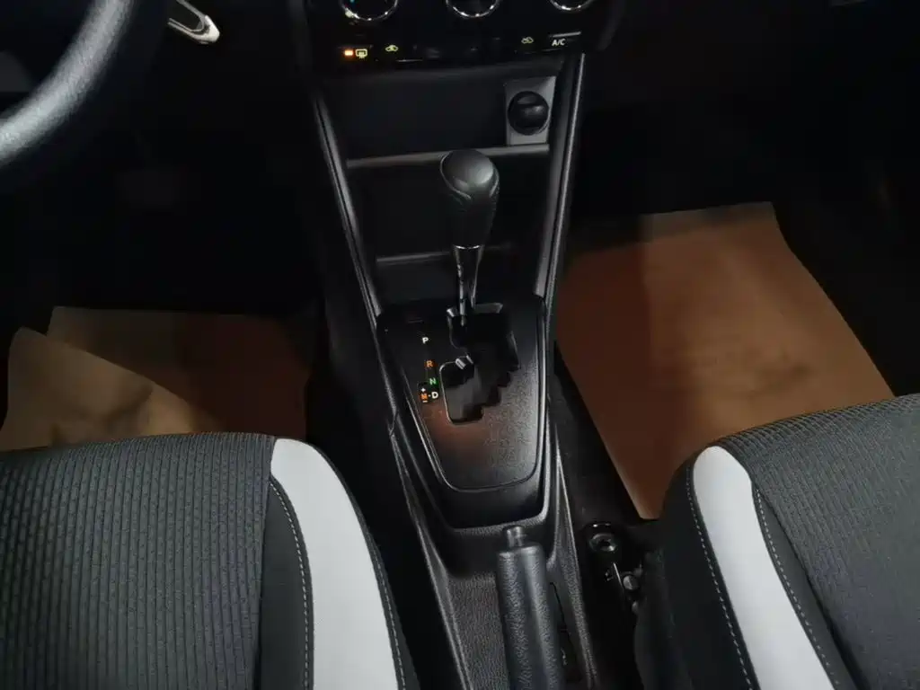Toyota Yaris L — миниатюра 14