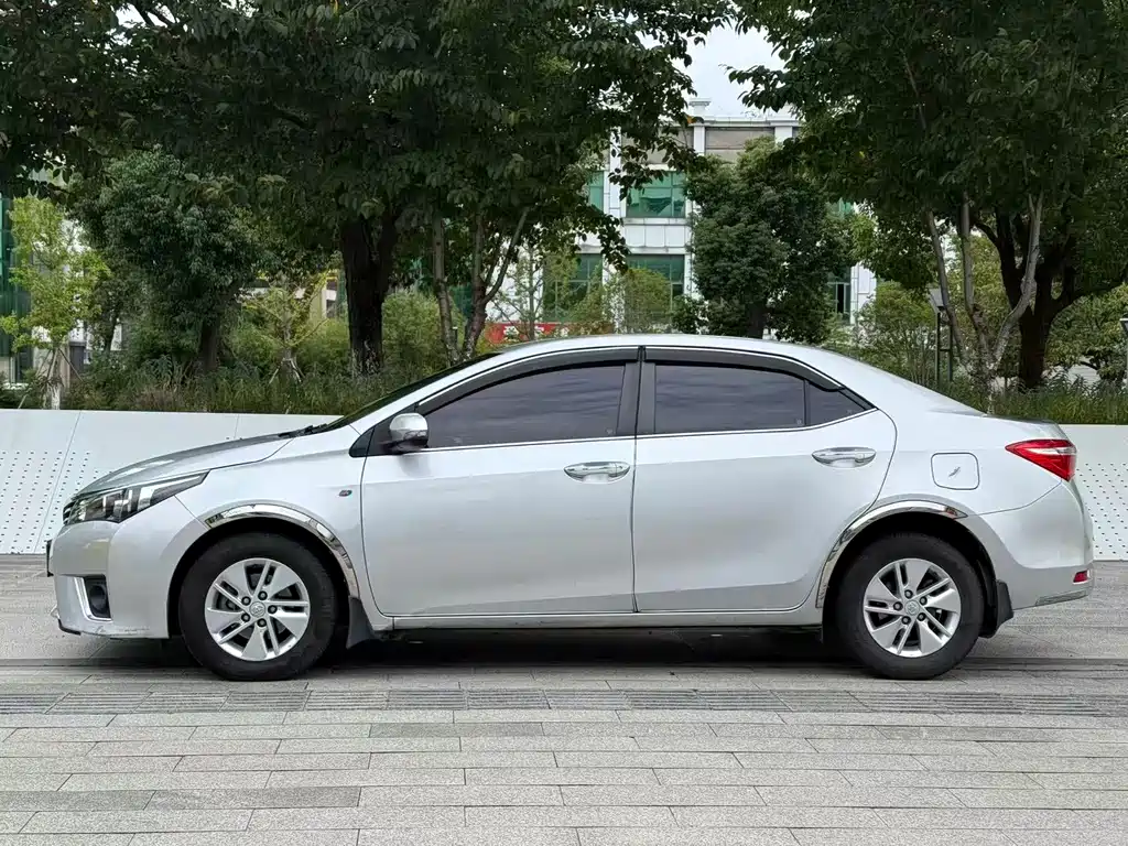 Toyota Corolla — миниатюра 3
