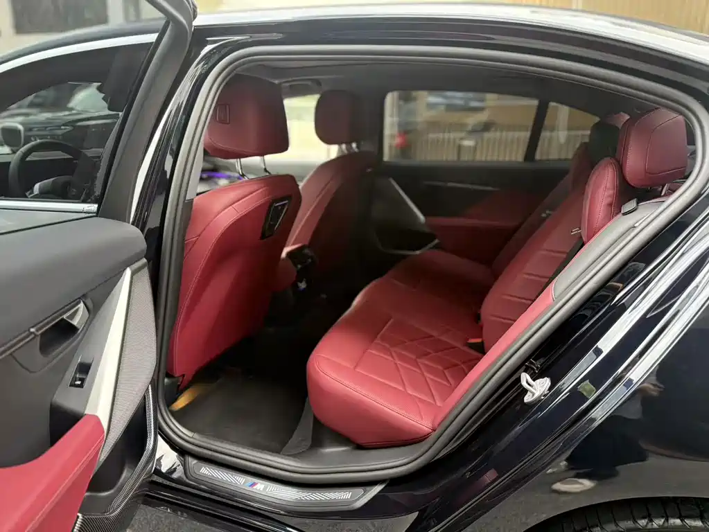 BMW i5 — миниатюра 5