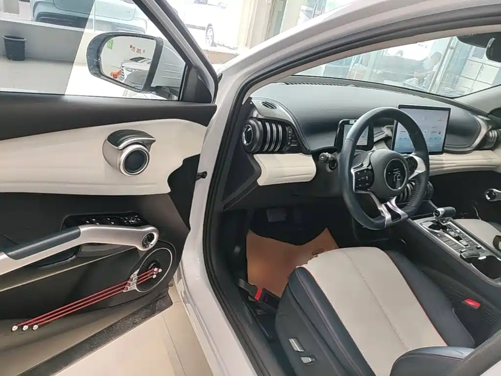 BYD Yuan Plus — миниатюра 16