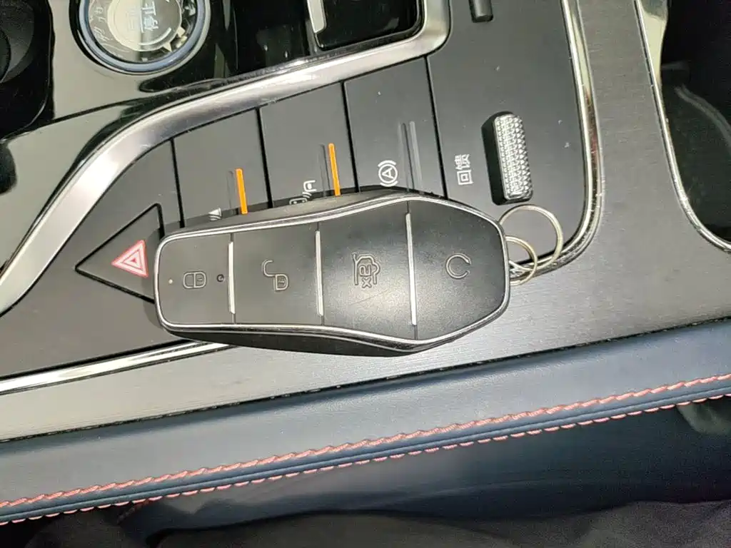 BYD Yuan Plus — миниатюра 9
