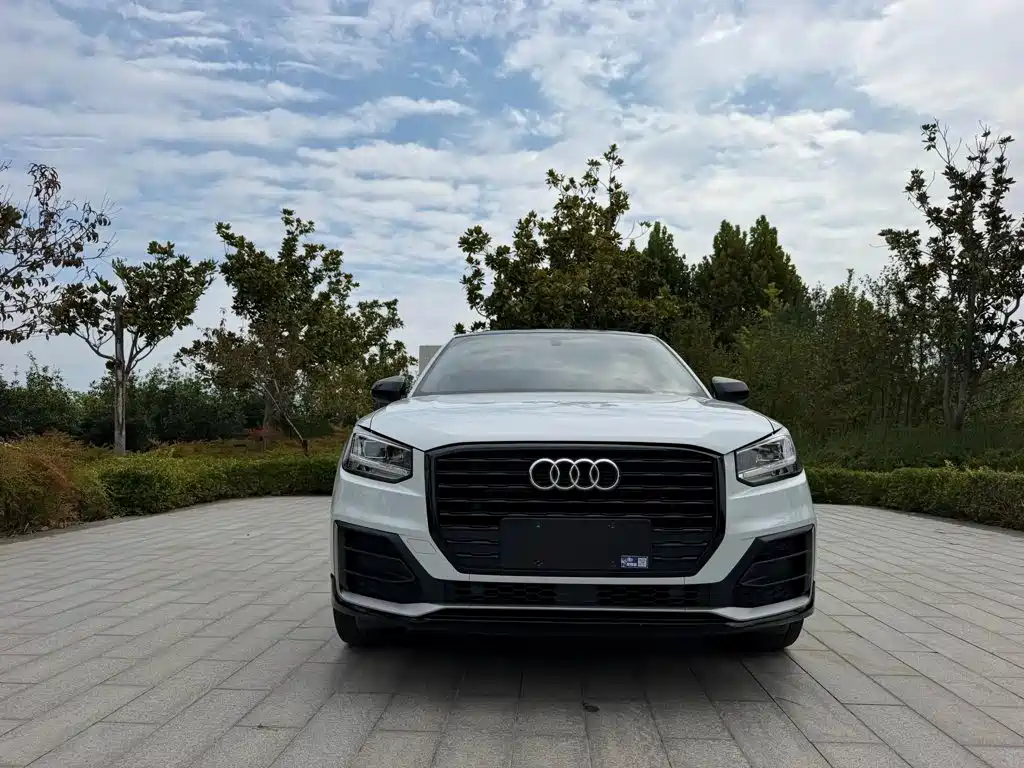 Audi Q2L — миниатюра 2