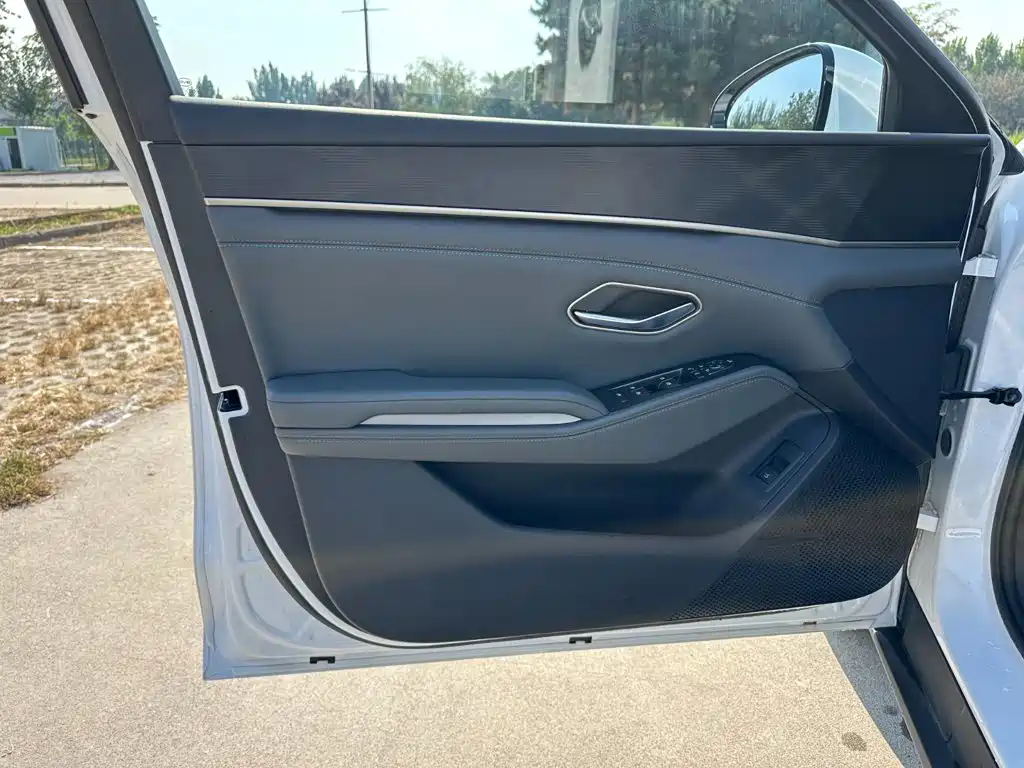 BYD Qin L — миниатюра 12