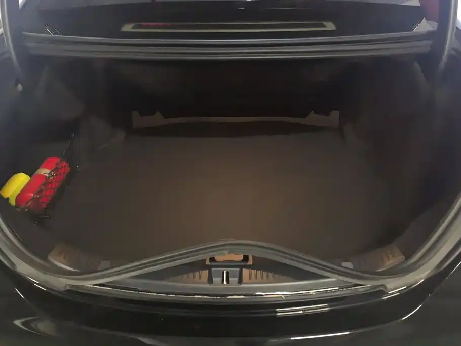 Mercedes-Benz E-Class E 2023 E 260 L