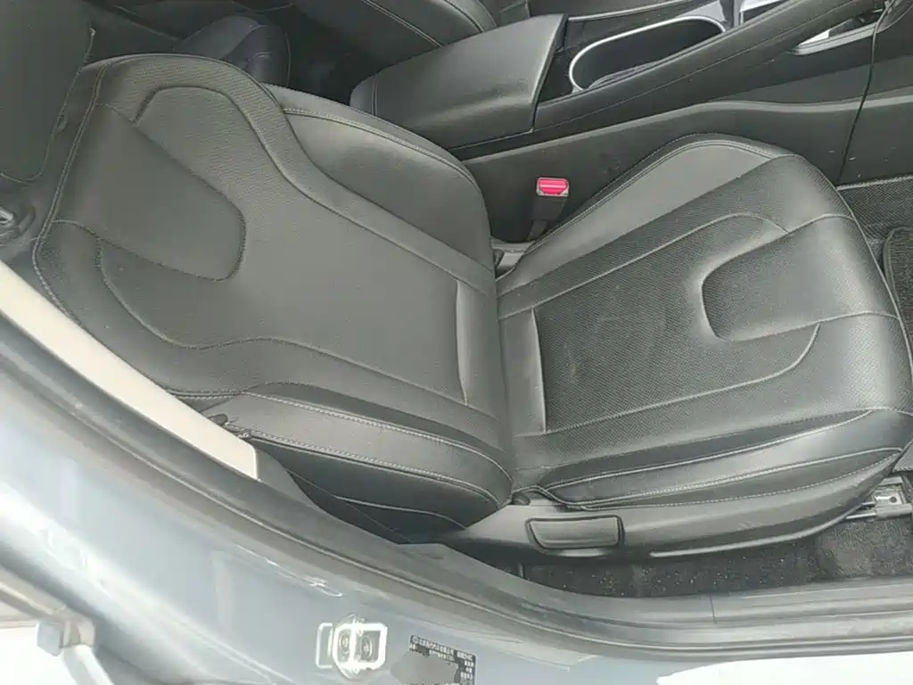 Hyundai Elantra — миниатюра 25