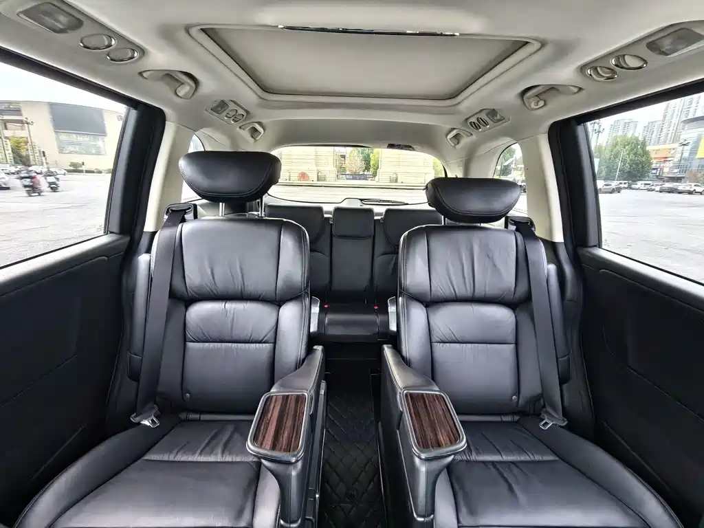 Honda Elysion — миниатюра 22