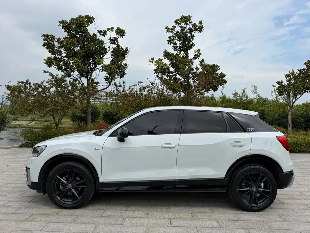 Audi Q2L — миниатюра 3