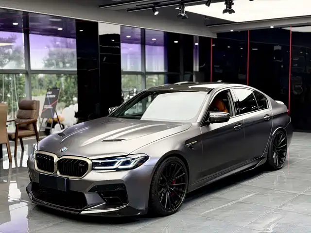 BMW M5