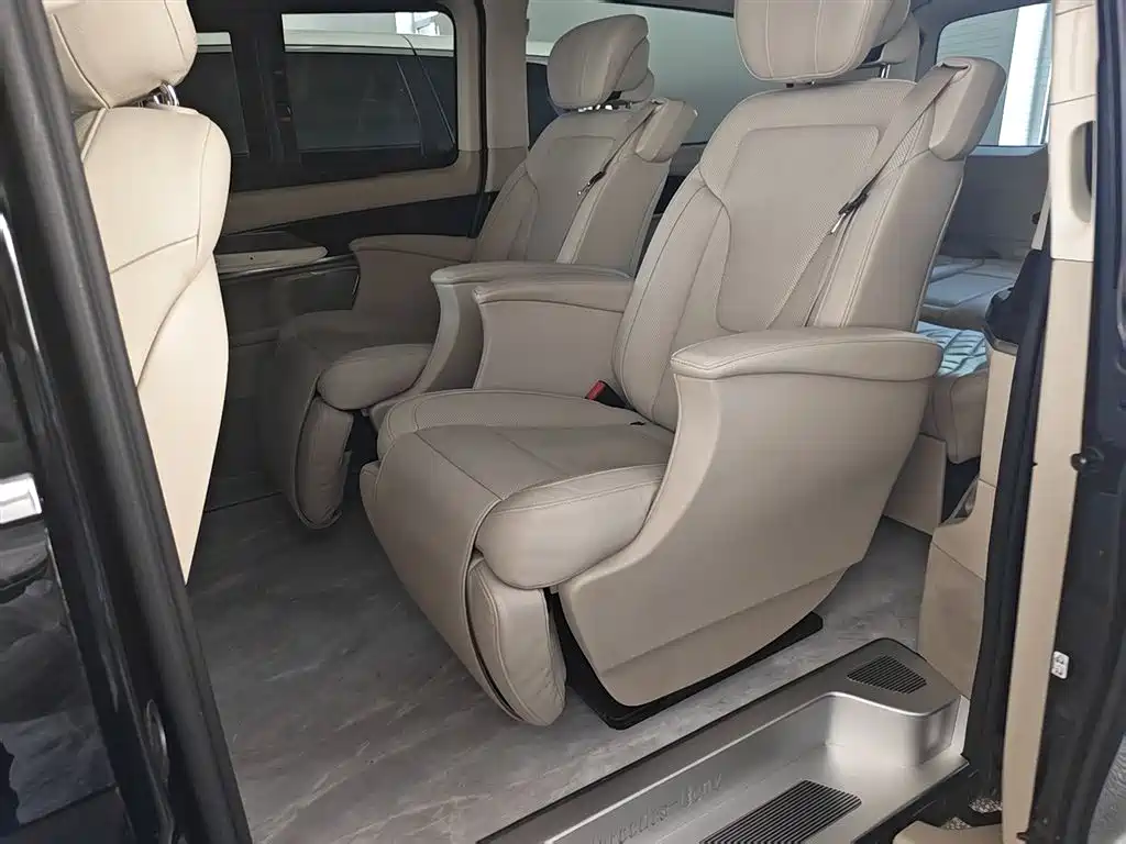 Mercedes-Benz V-Class V 2017 V 260 L Luxury Long Wheelbase