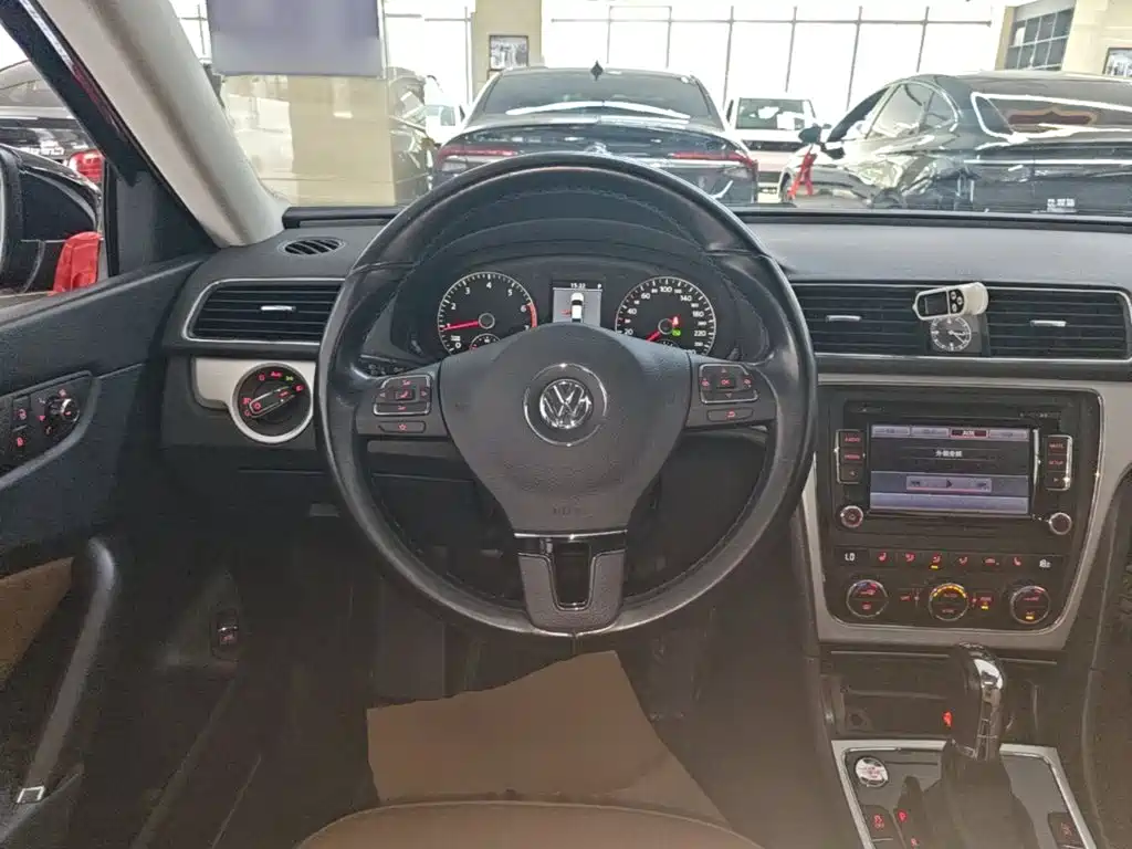 Volkswagen Passat — миниатюра 11