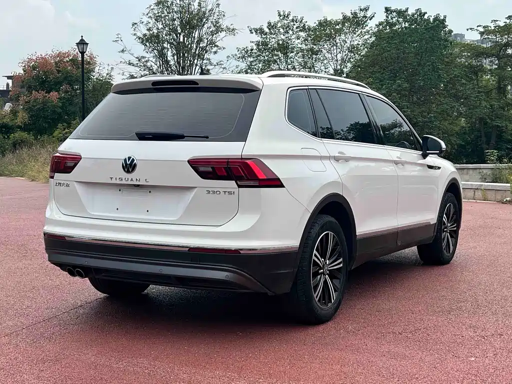 Volkswagen Tiguan L — миниатюра 6