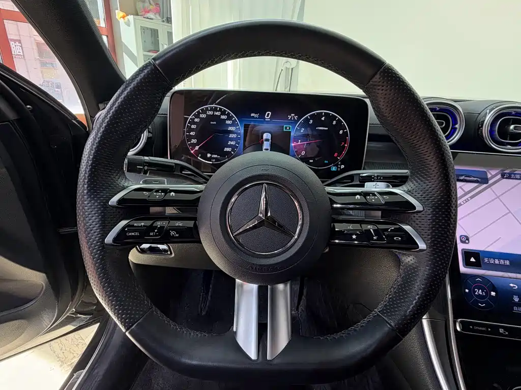 Mercedes-Benz C-Class — миниатюра 7