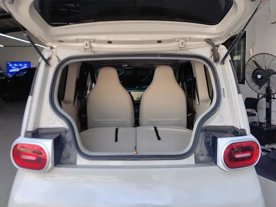 Wuling MINIEV — миниатюра 4