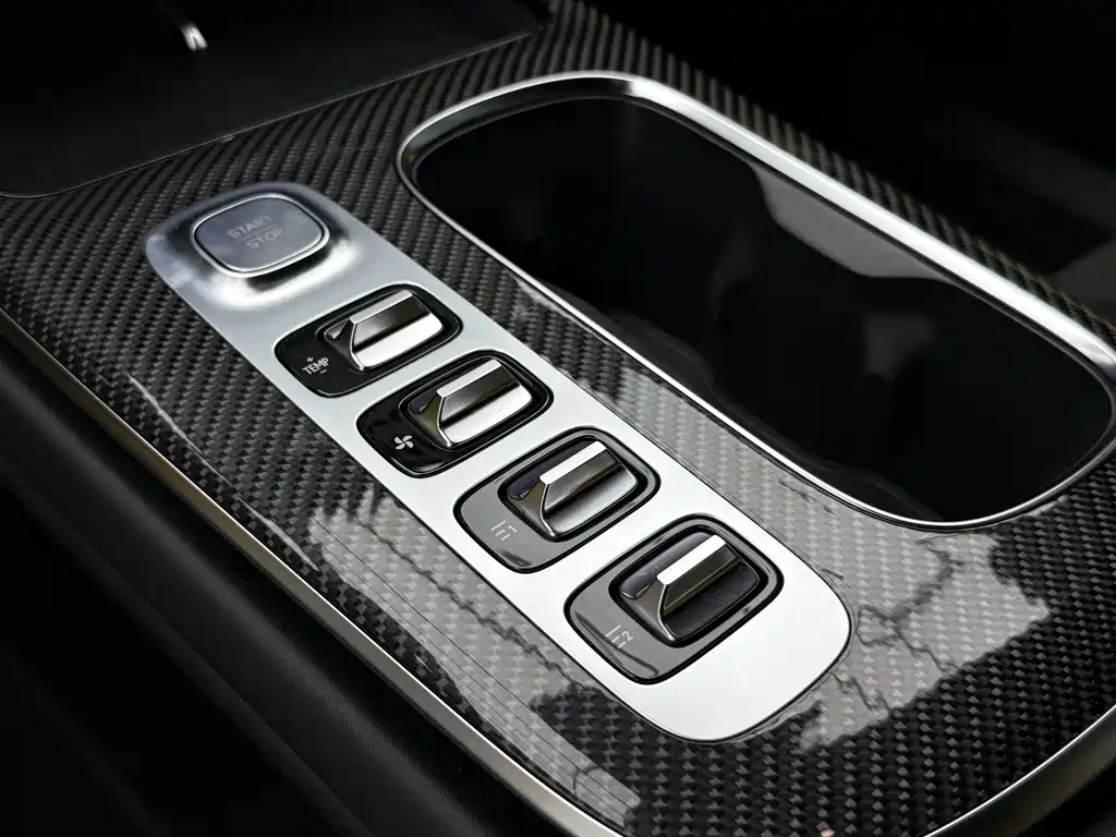 Xiaomi SU7 Ultra — миниатюра 14