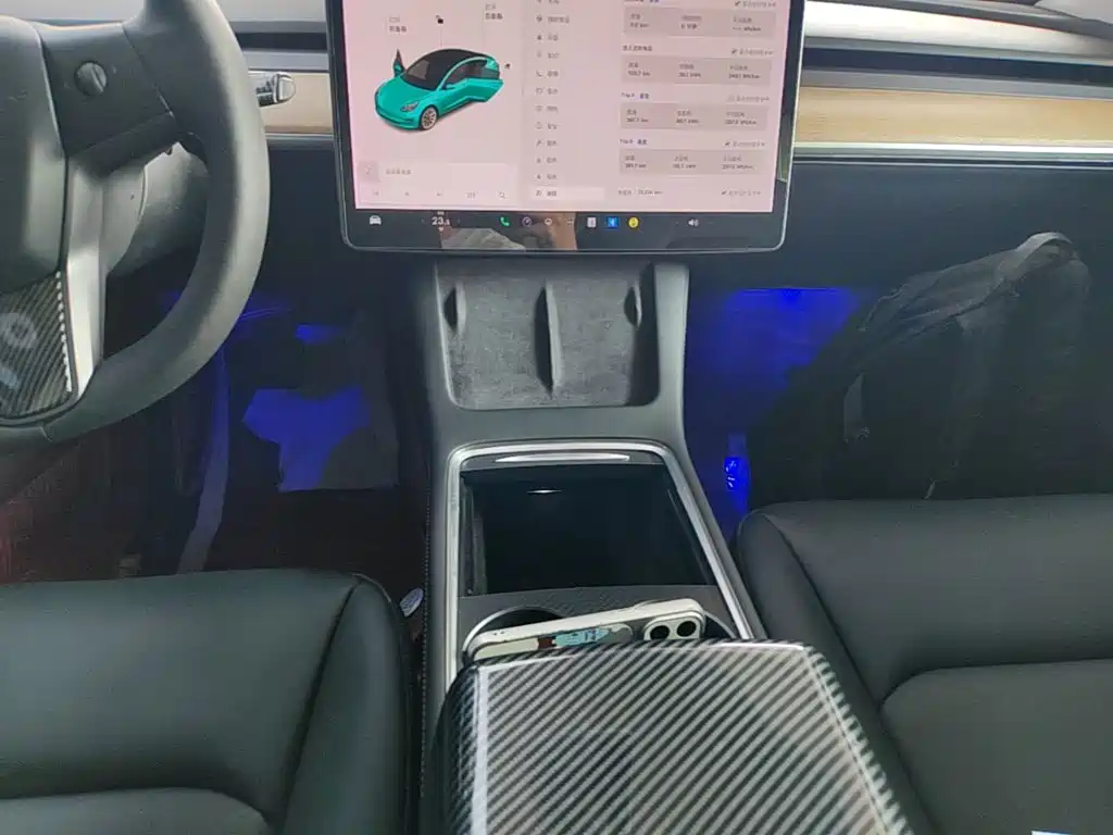 Tesla Model 3 — миниатюра 13