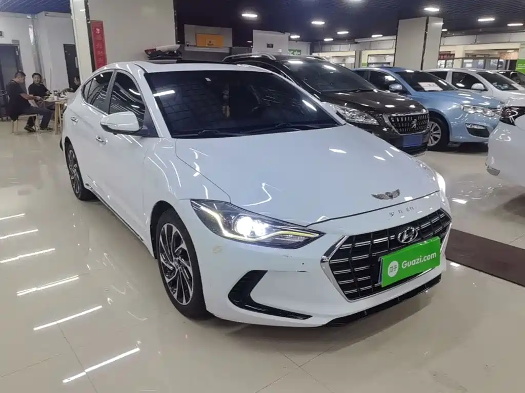 Hyundai Elantra — миниатюра 4