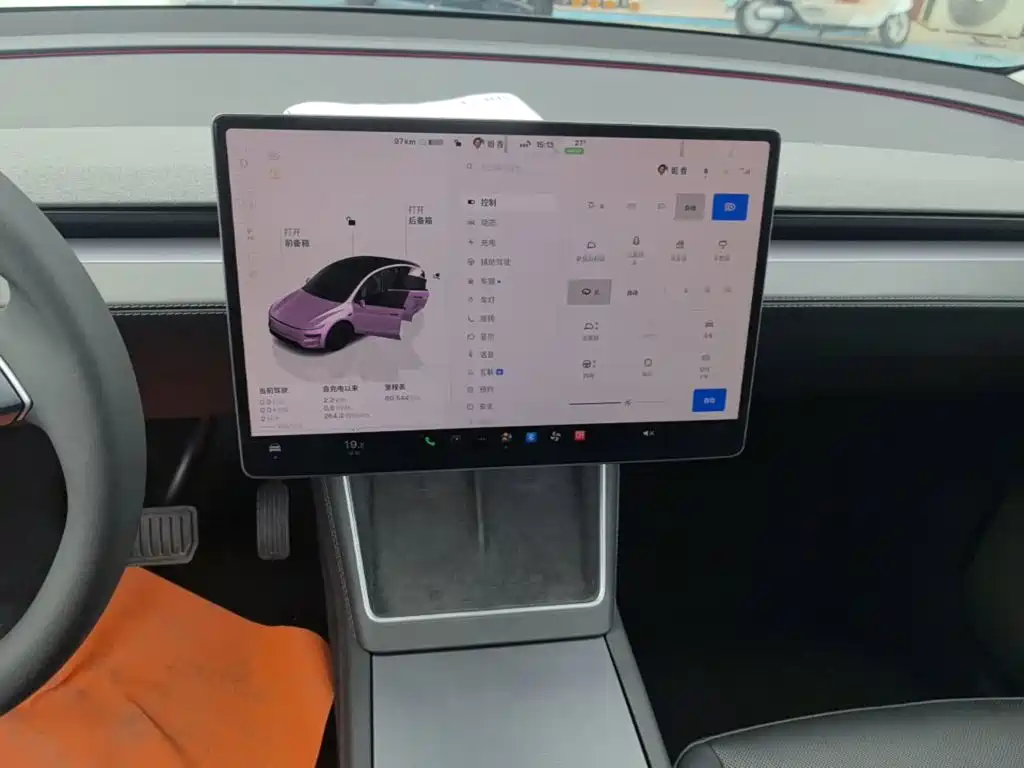 Tesla Model Y — миниатюра 13