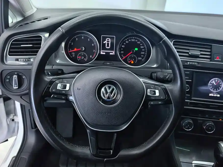 Volkswagen Golf — миниатюра 15