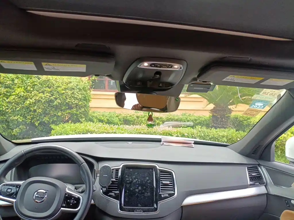 Volvo XC90 — миниатюра 19