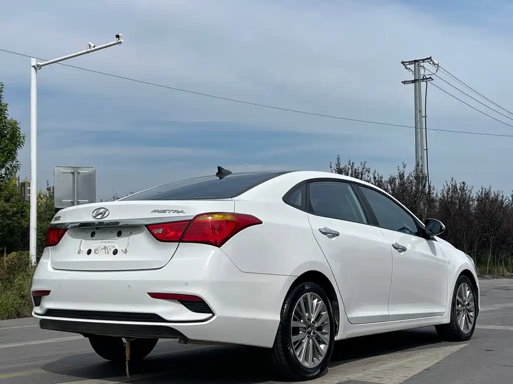 Hyundai Mistra — миниатюра 7