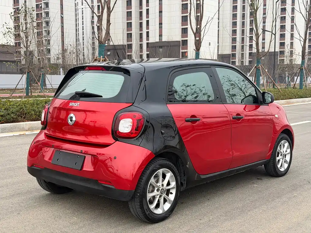 SMART FORFOUR