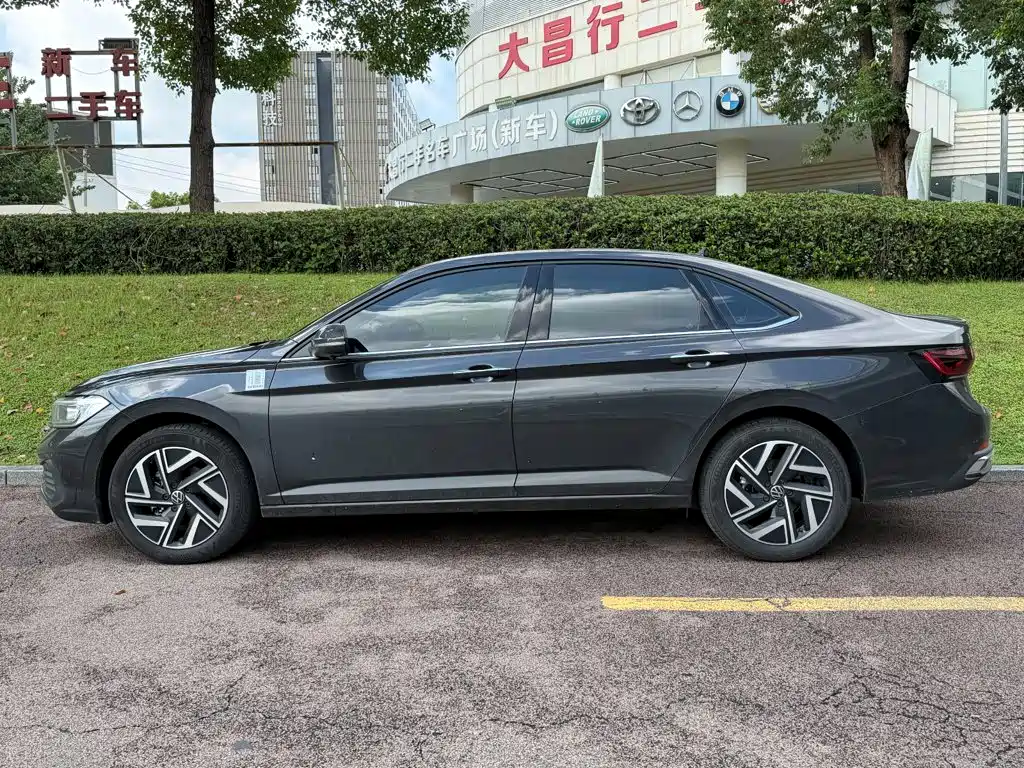 Volkswagen Sagitar — миниатюра 3