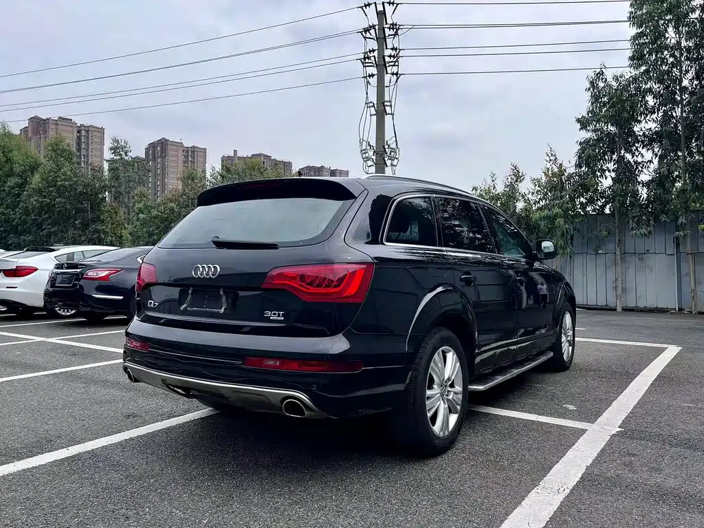 Audi Q7 — миниатюра 4