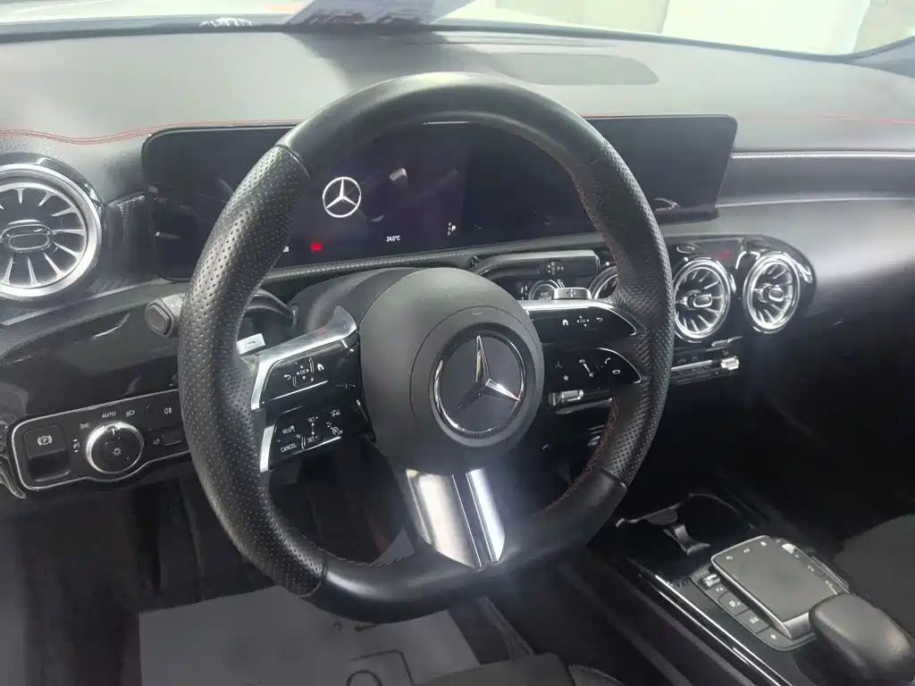 Mercedes-Benz A-Class — миниатюра 5