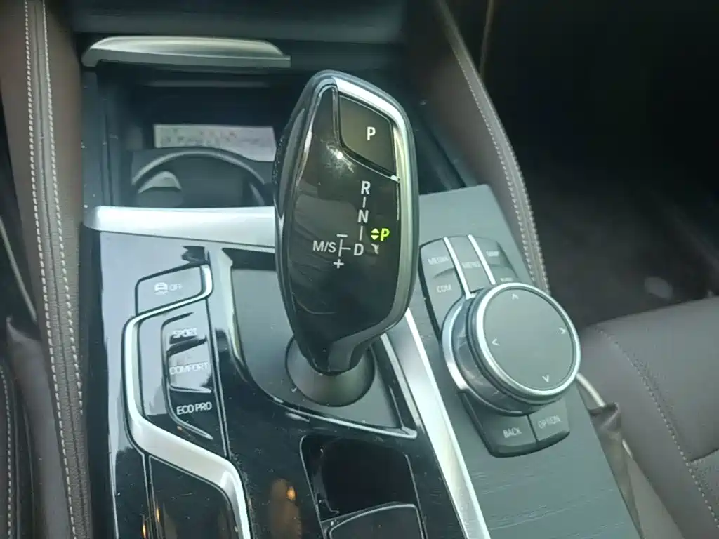 BMW 5 Series — миниатюра 14