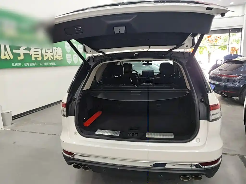 Lincoln Aviator — миниатюра 19
