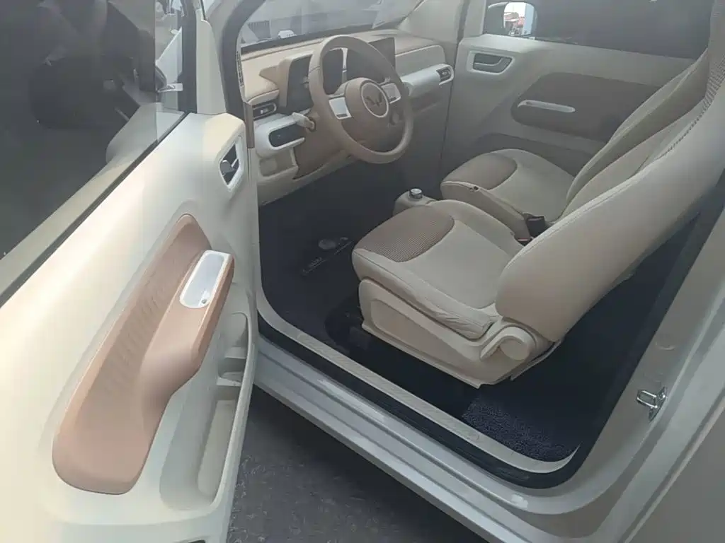 Wuling MINIEV — миниатюра 16