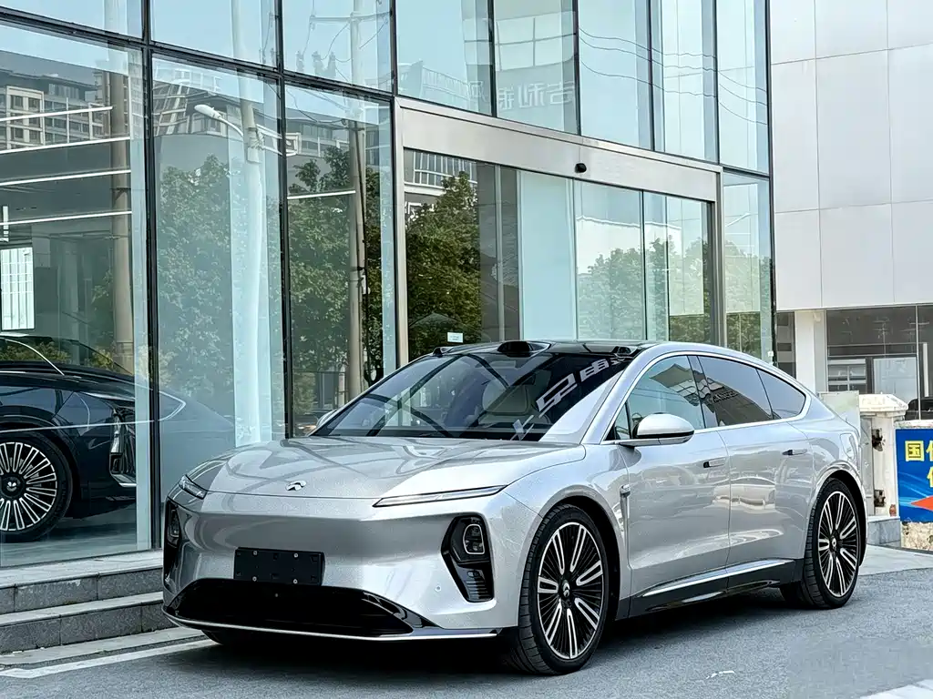 NIO ET9