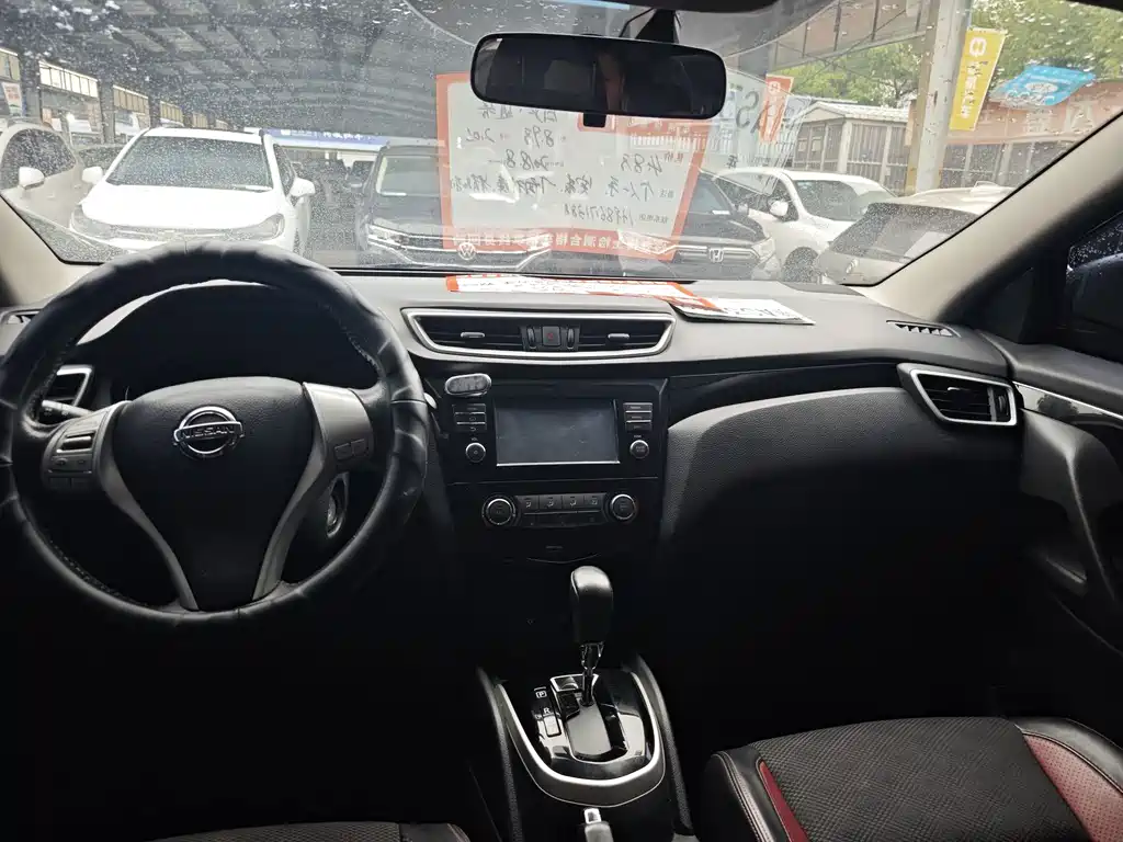 Nissan Qashqai — миниатюра 8
