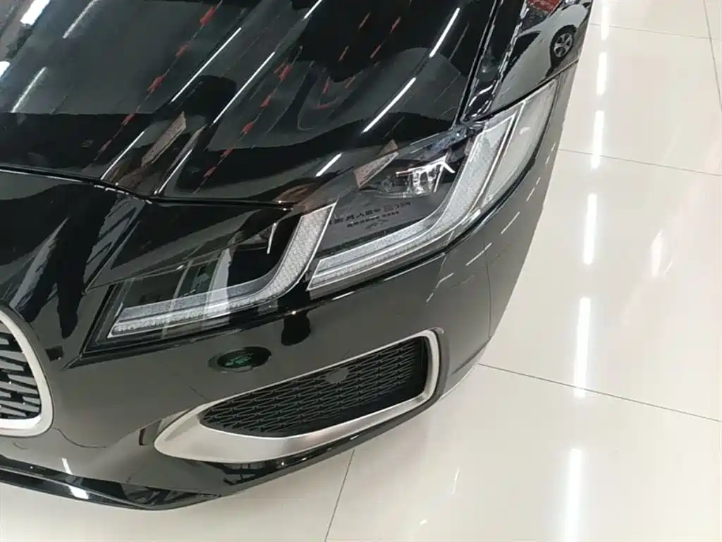 Jaguar XFL — фотографии объявления, Фото 24