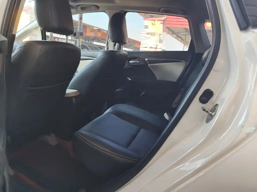Honda Fit — миниатюра 17