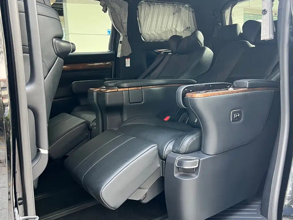 Toyota Alphard — фотографии объявления, Фото 15