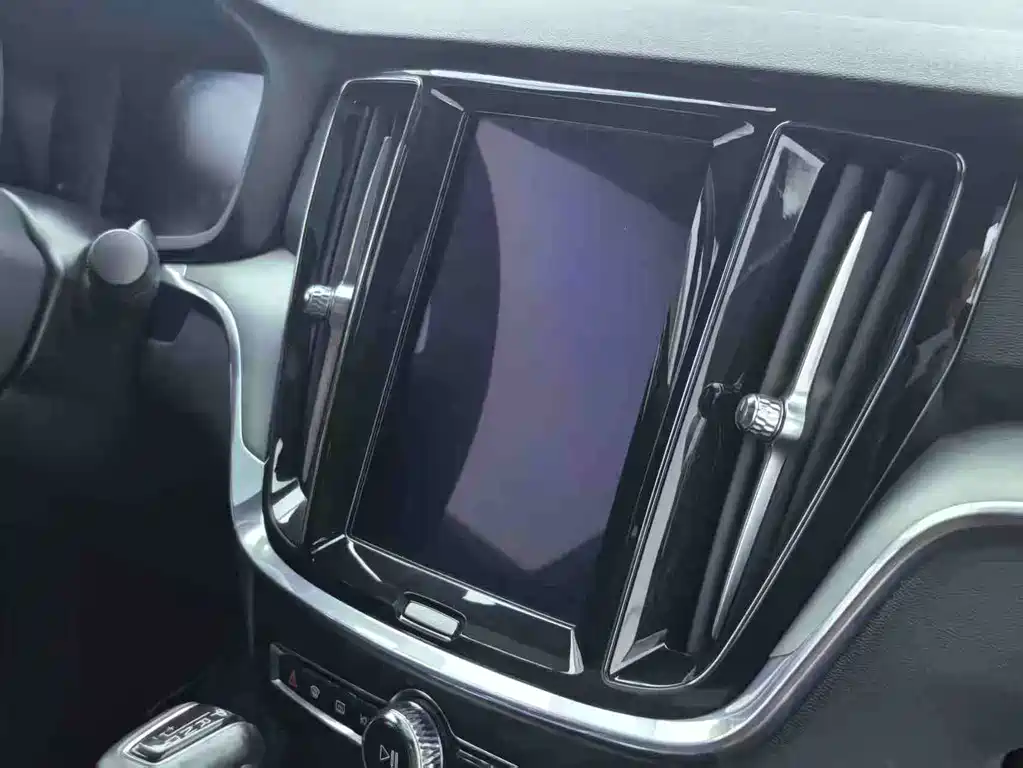Volvo S60 — миниатюра 19