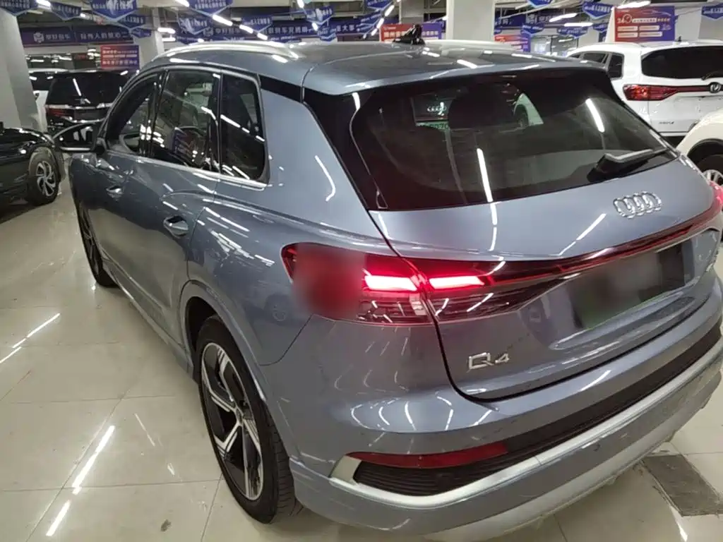 Audi Q4 e-tron — миниатюра 5