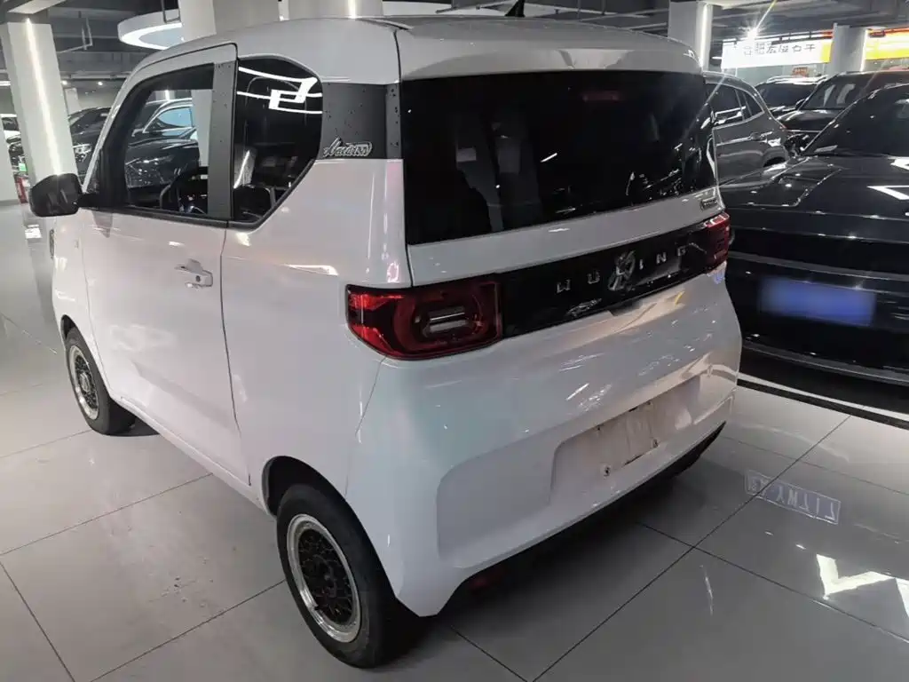 Wuling MINIEV — миниатюра 5